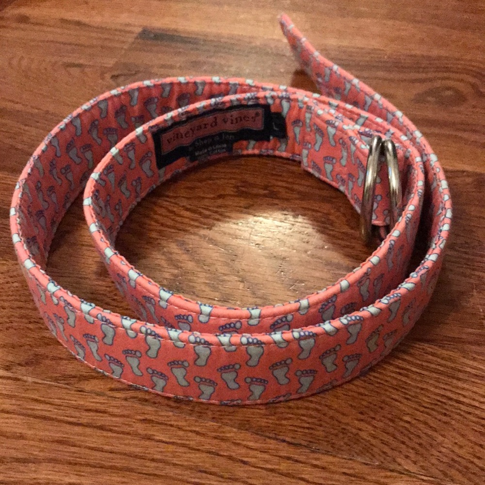 Vineyard vines belt